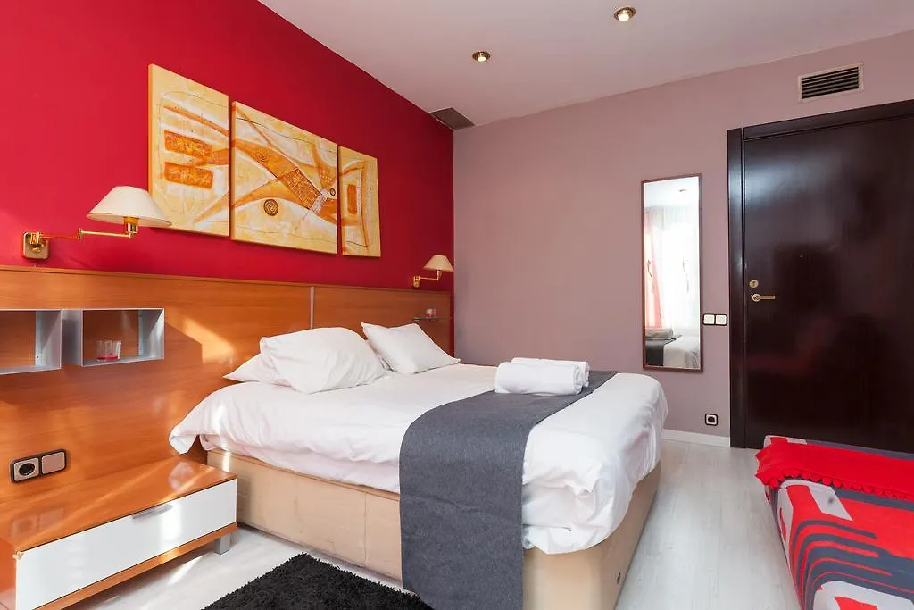 Daire Gaudi Residence Barselona İspanya